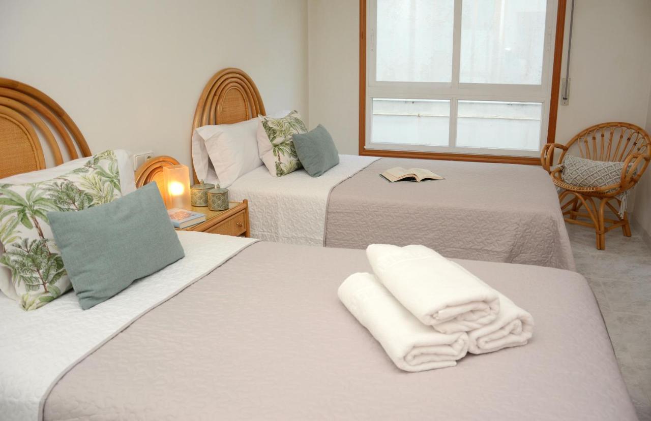 산신소 Desconectaengalicia Mantela, Vistas Puerto Deportivo, 20M Playa 아파트 외부 사진