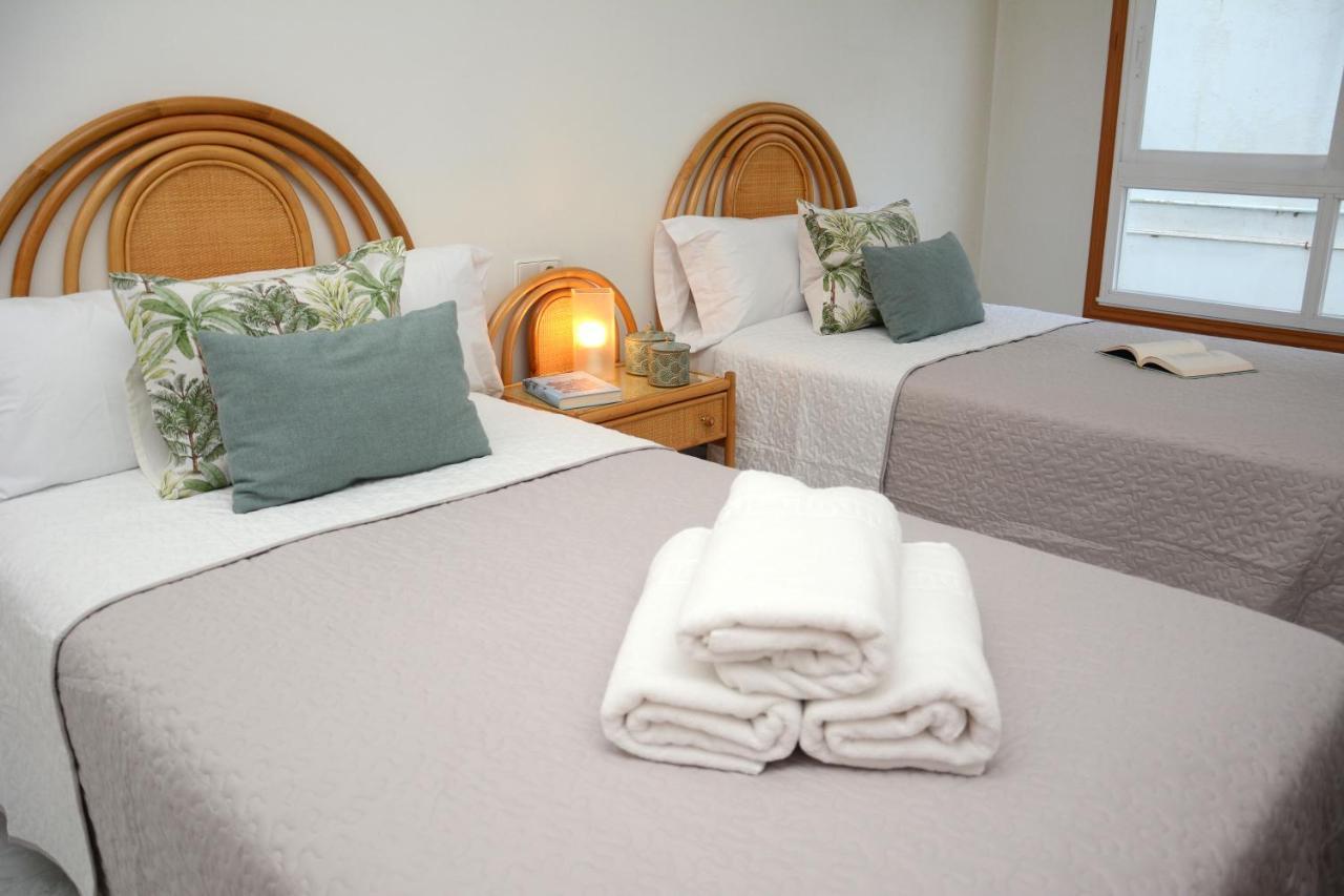 산신소 Desconectaengalicia Mantela, Vistas Puerto Deportivo, 20M Playa 아파트 외부 사진